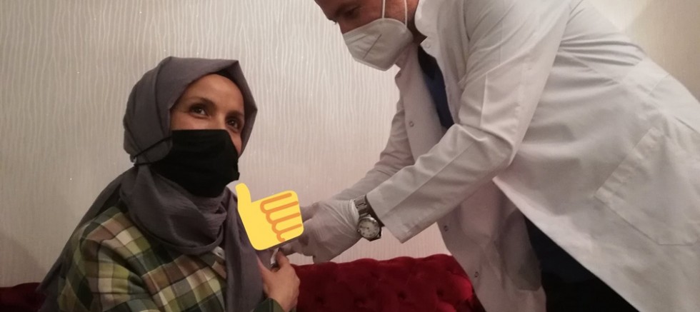 Fahrettin Koca ikna etti aşı oldu