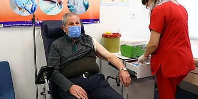 Covid-19 aşısında 75 yaş aşılaması başladı