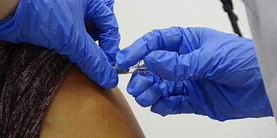 Merakla beklenen Çin aşısının yan etkileri