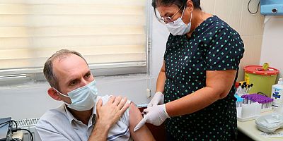Yerli aşı 'TURKOVAC' İzmir'de ilk kez uygulandı