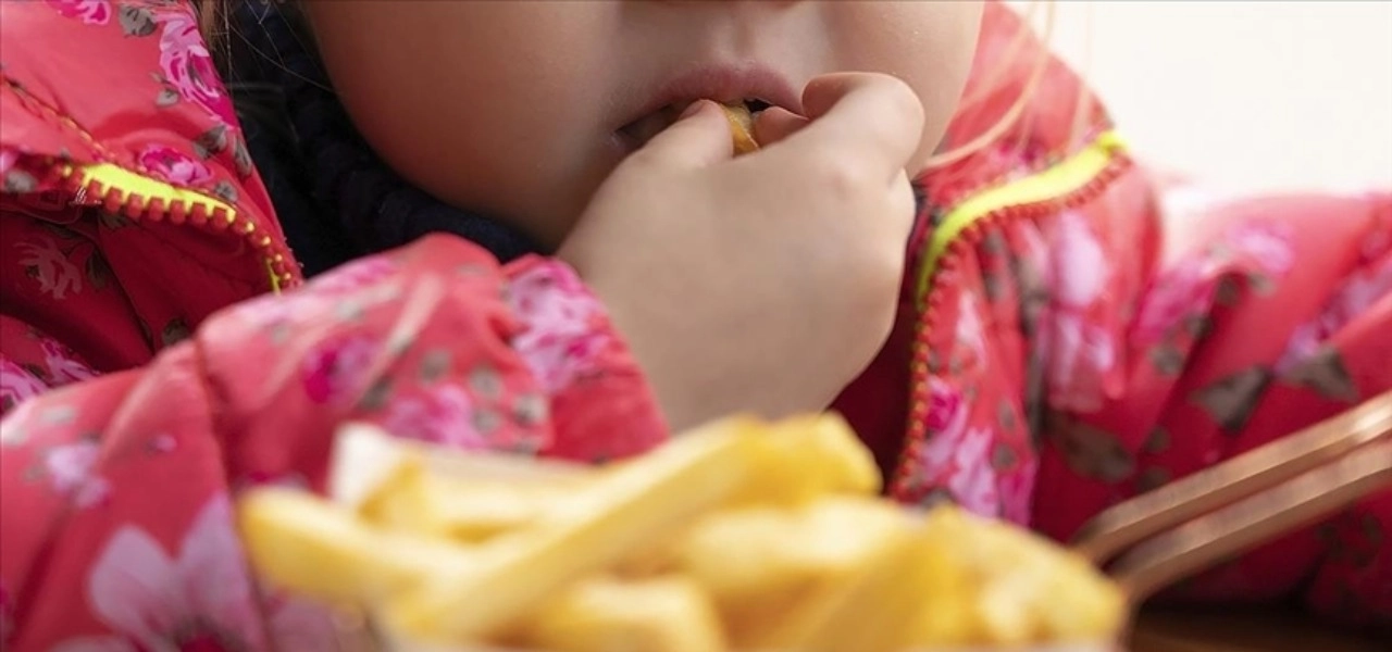 Çocukluk obezitesinde beklenmedik etken: Ebeveyn stresi