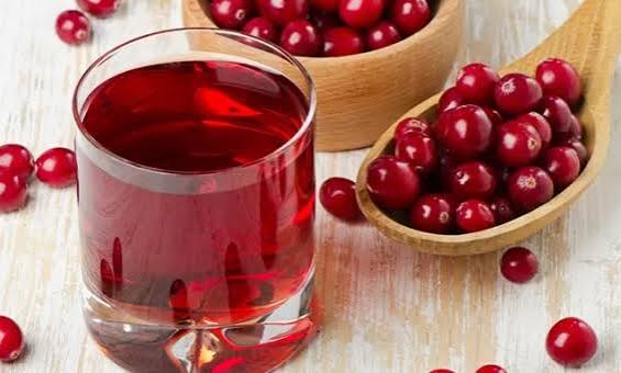 Saf kızılcık suyu diş plağındaki bakterileri azaltabilir